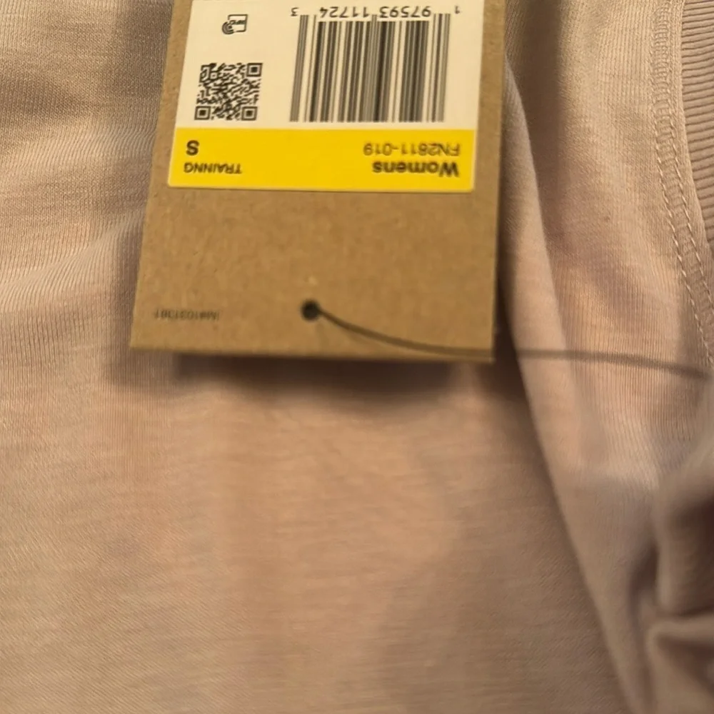 Nike dri fit sleeveless tshirt NWT S